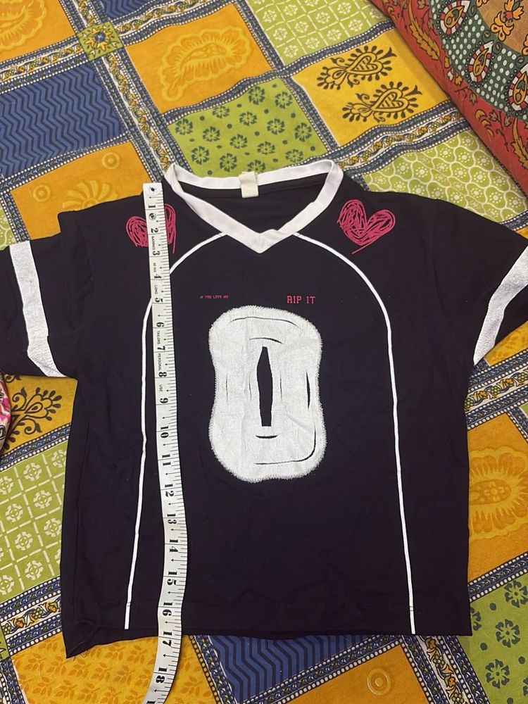 Graphic heart Print Tee