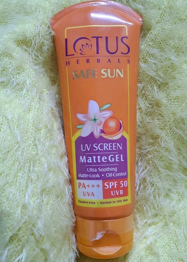 Lotus Herbale Gel Sunscreen 🪷