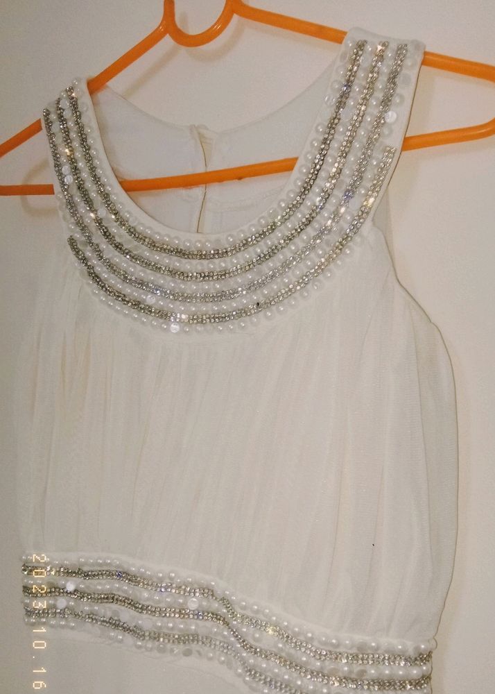 WHITE ELEGANT DRESS