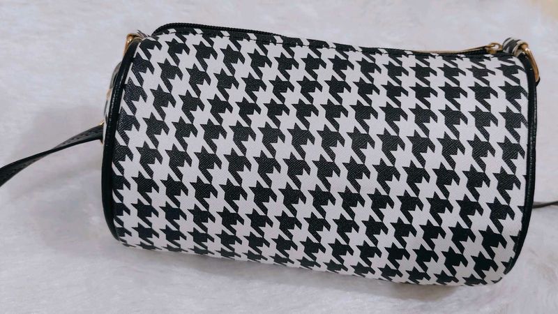 Black And Navy Blue  Hand Clutches For Women