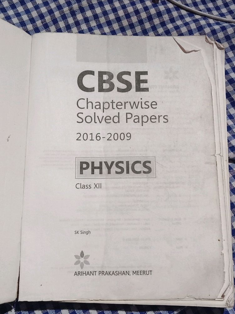 Arihant Class 12 Physics CBSE Solved Papers
