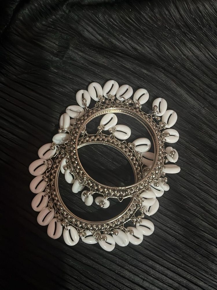 Seashell Bangle Set