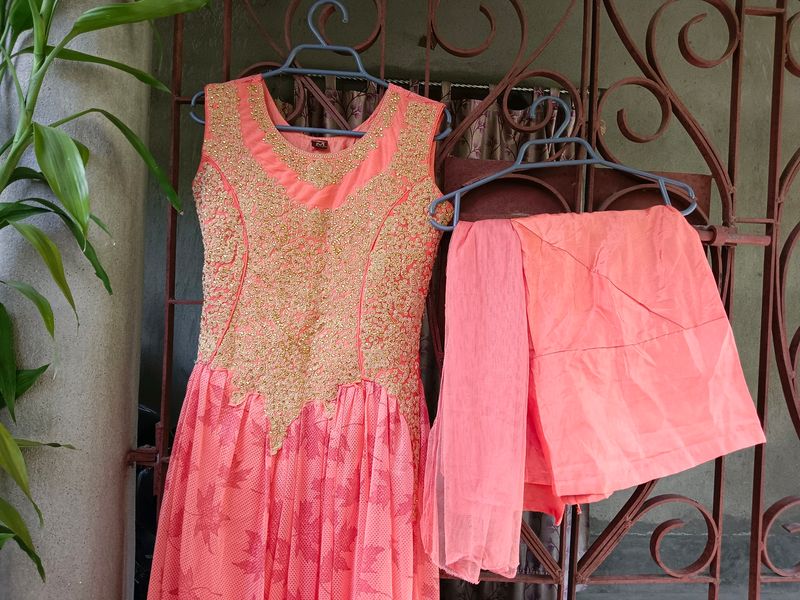 Beautiful Occassional Gown With Pant And Dupatta🌸