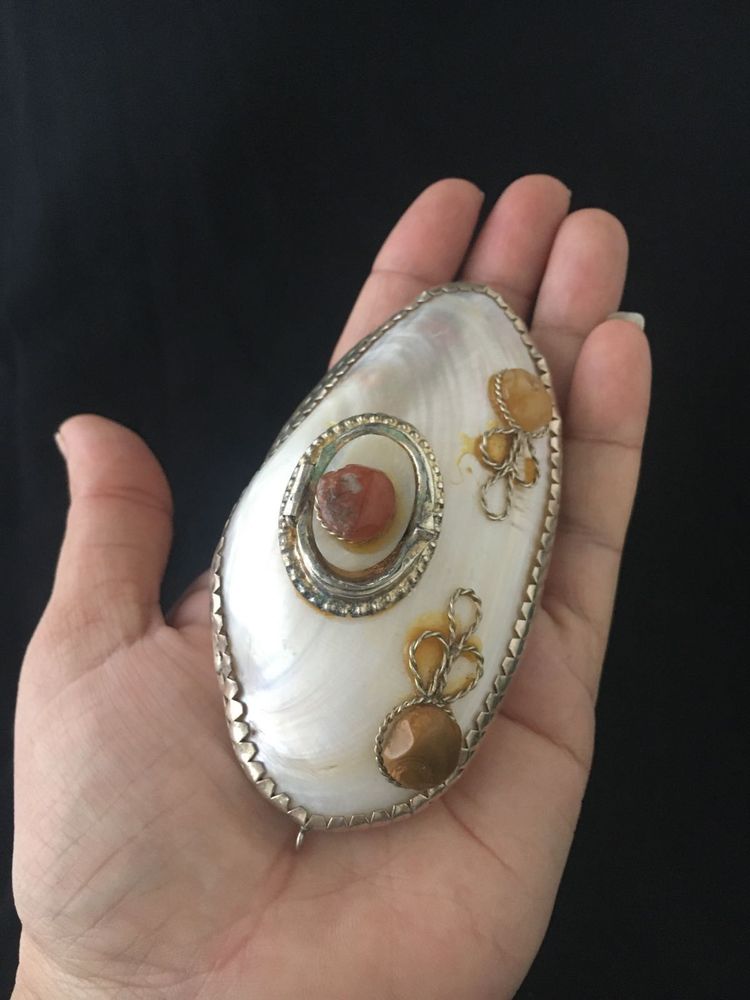Vintage Mother of pearl hanging trinket box/Pendan
