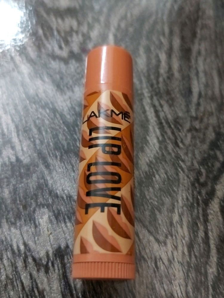 Lakme liplove lipbalm spf15