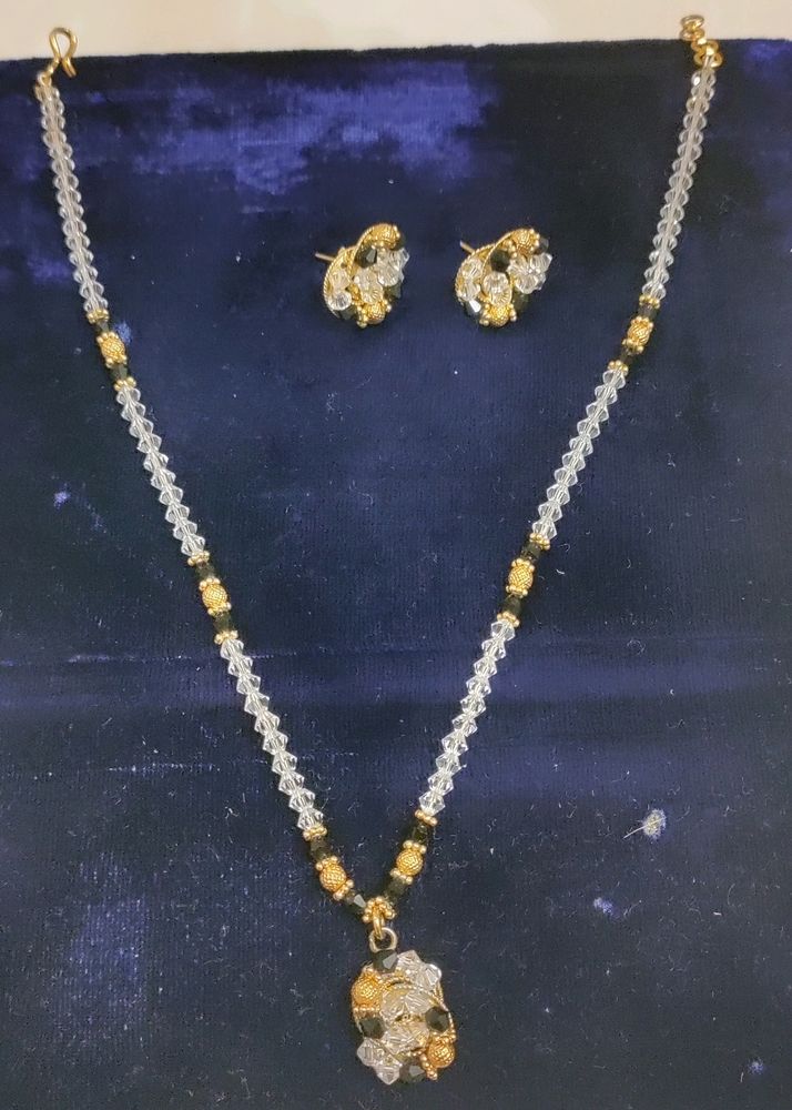 Pendent Set