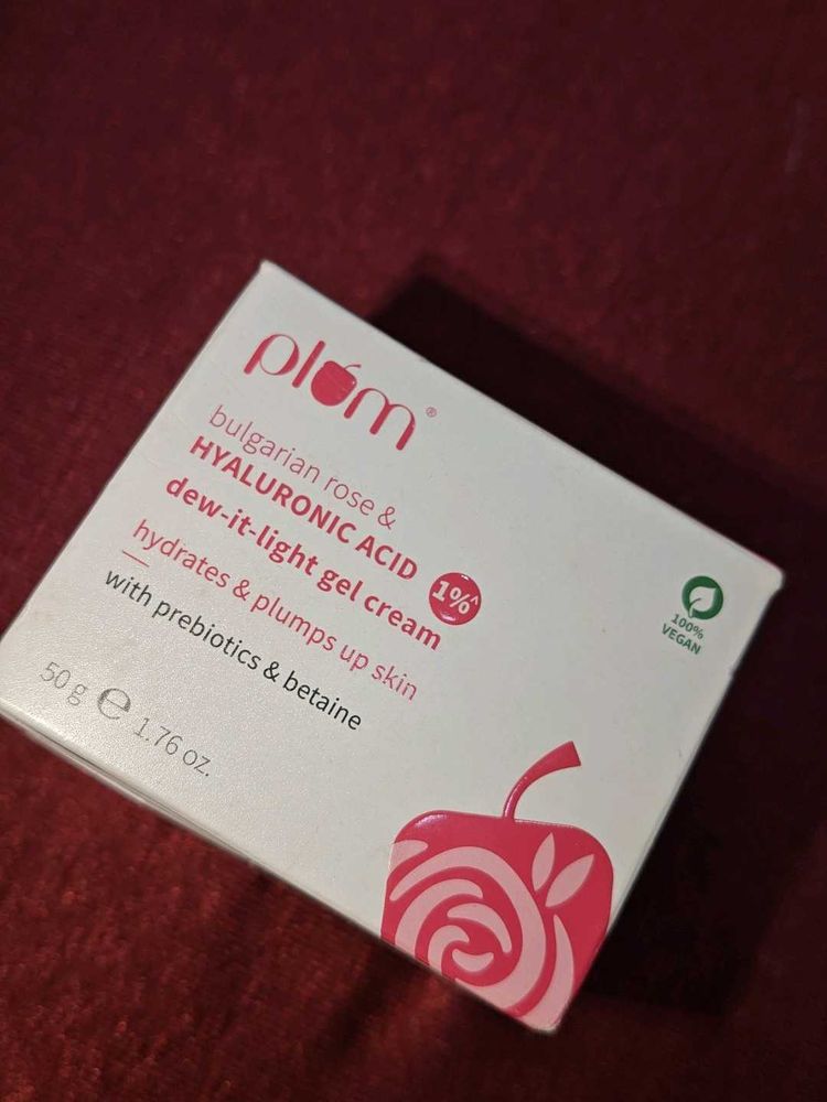 Plum Bulgarian Rose Gel Cream