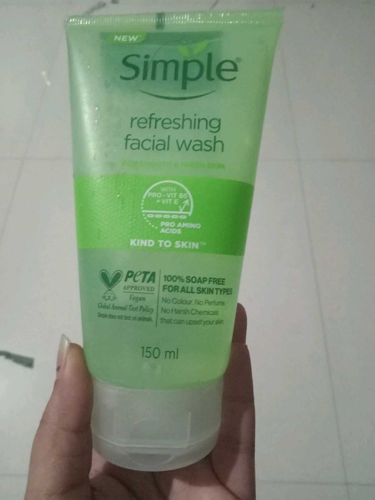 Simple Refreshing Face Wash