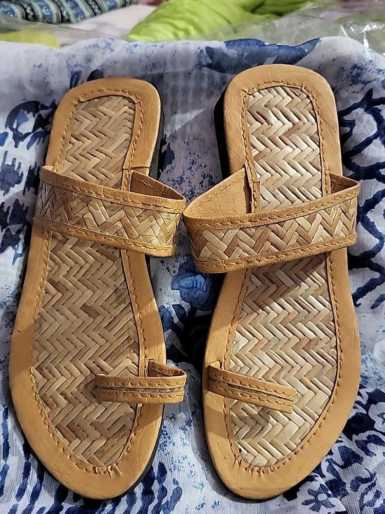 Woven Toe Ring Sandals