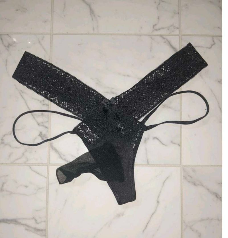 Designer Men&#39;s Lace Thong with elephant bulge