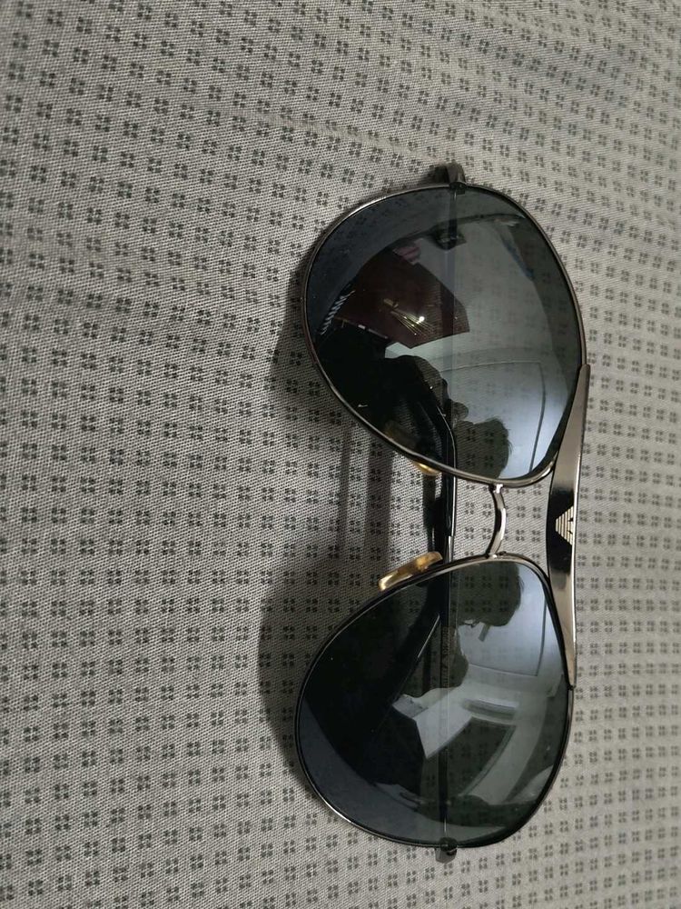 Giorgio Armani Stylish Aviator Sunglasses