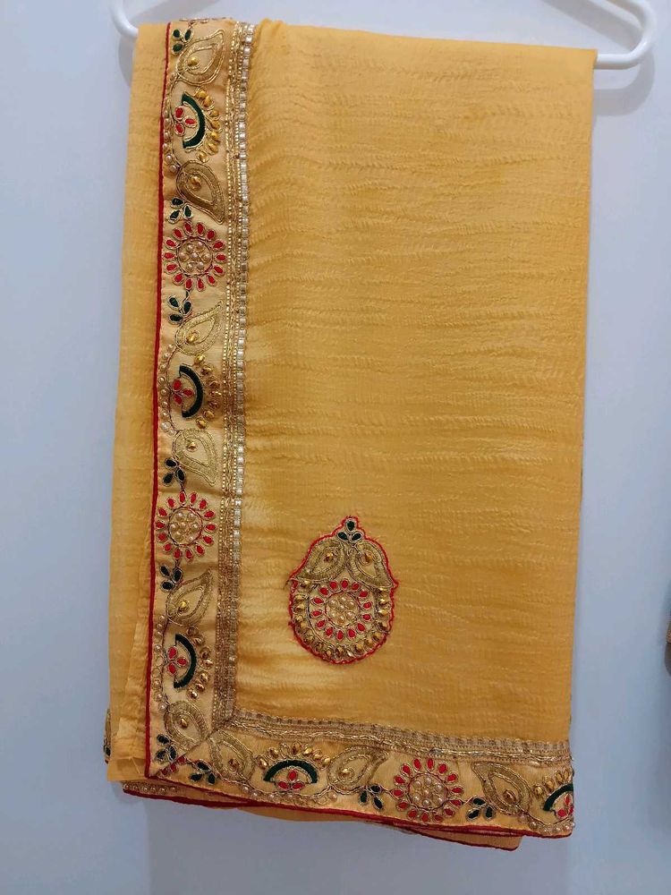 Elegant Yellow Saree With Blouse Piece
