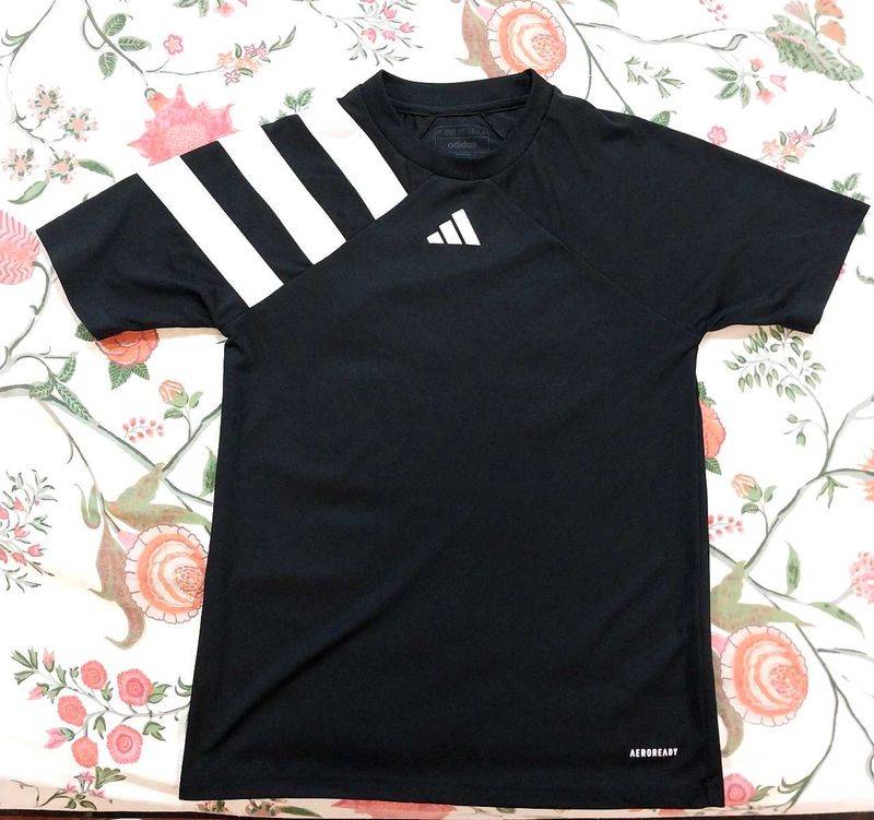 Adidas T-shirt For Boys