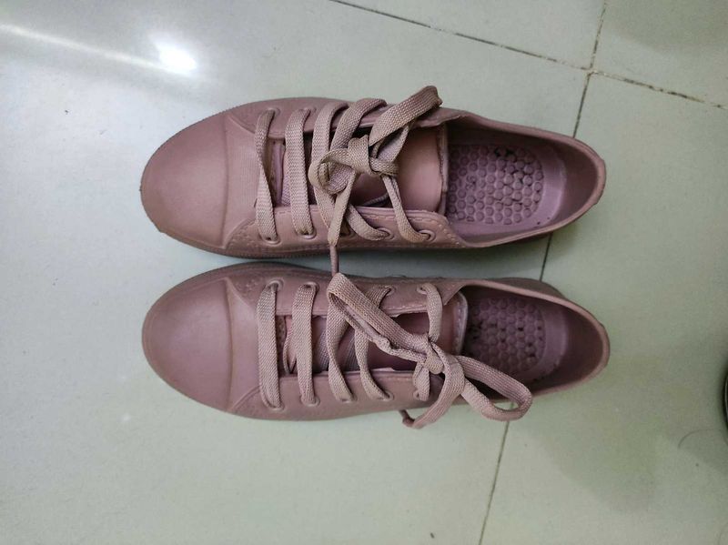 zudio dusty pink sneakers
