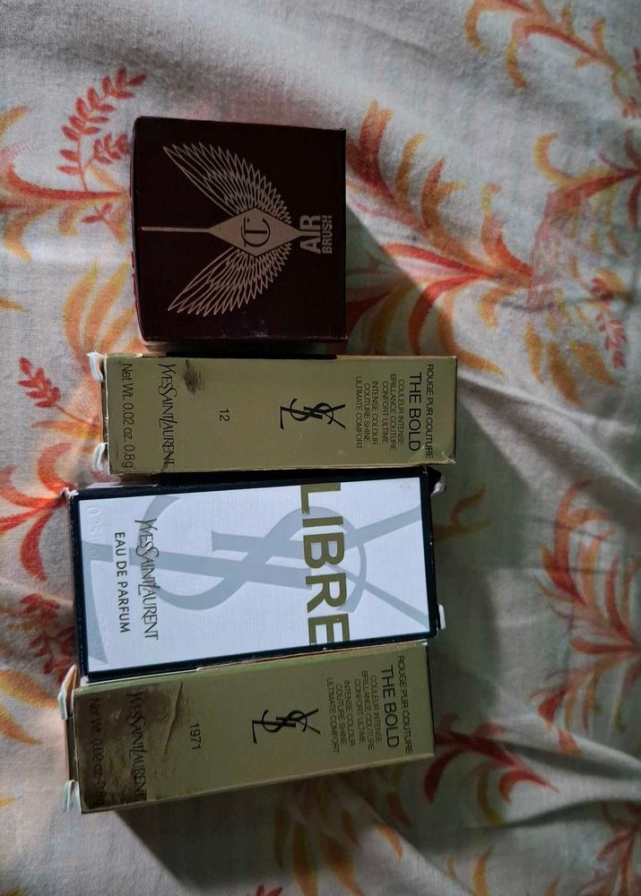 LUXURY BRAND MAKEUP COMBO
