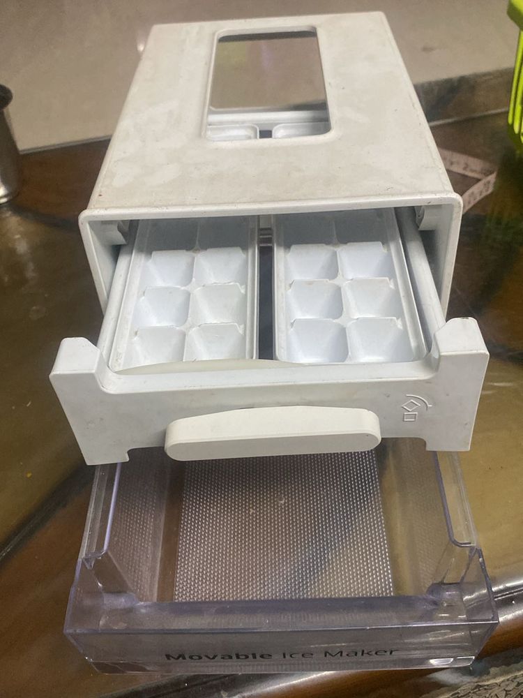 Samsung Movable Ice Maker