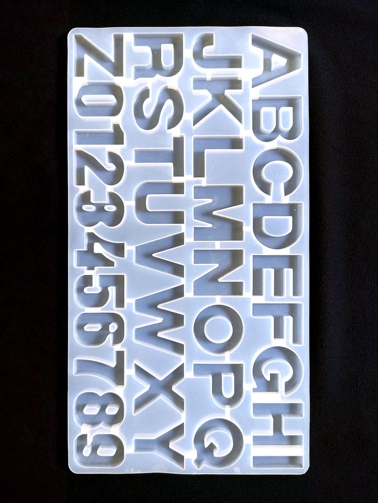 ( NEW UNUSED) SILLICONE MOULD