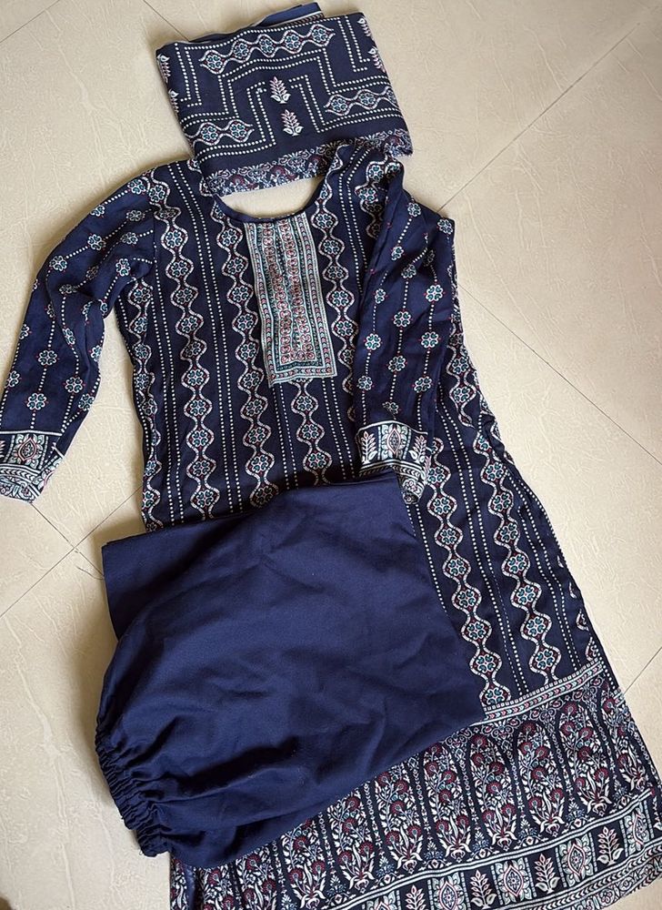 Navy Blue Printed Salwar Kameez Suit