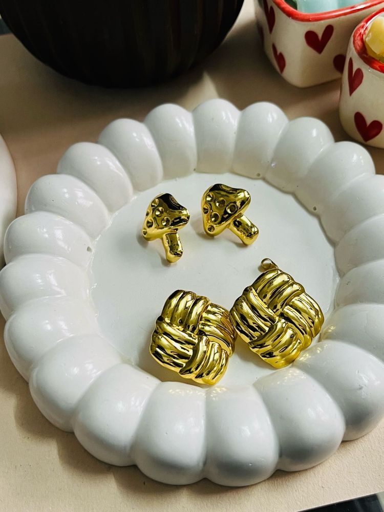 Gold Tone Earrings - Mushroom &amp; Knotted