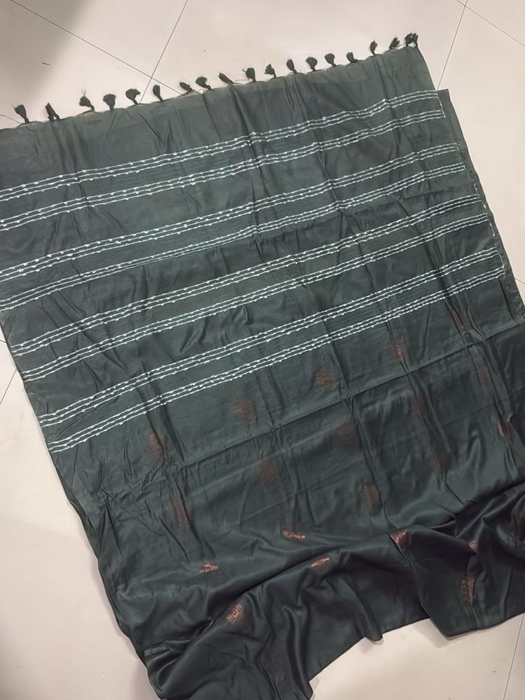 Elegant Striped Saree