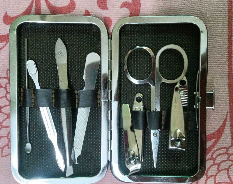 Manicure Set with Case new without tag