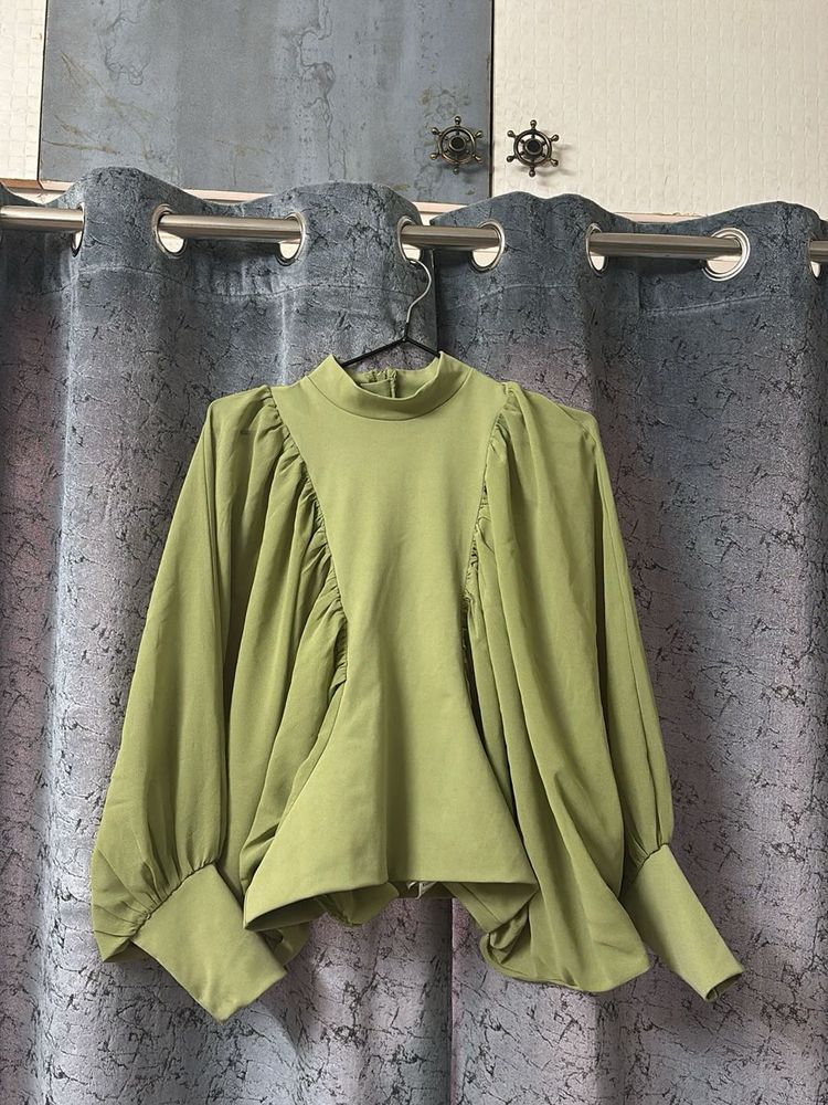 Green Long Sleeve Top and jeans combo