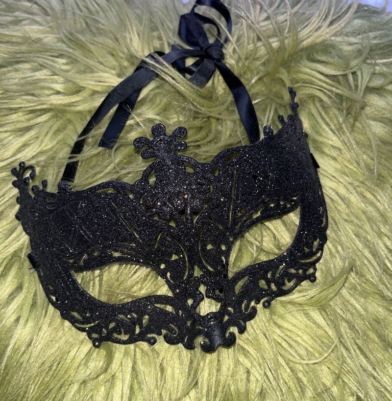 Black Glitter Masquerade Mask