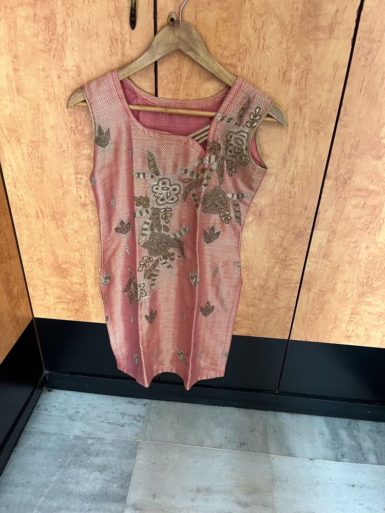 Weaved Embroidered Kurta