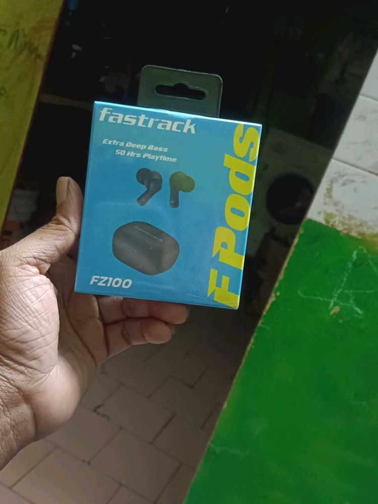 New sealed Fastrack FPods FZ100