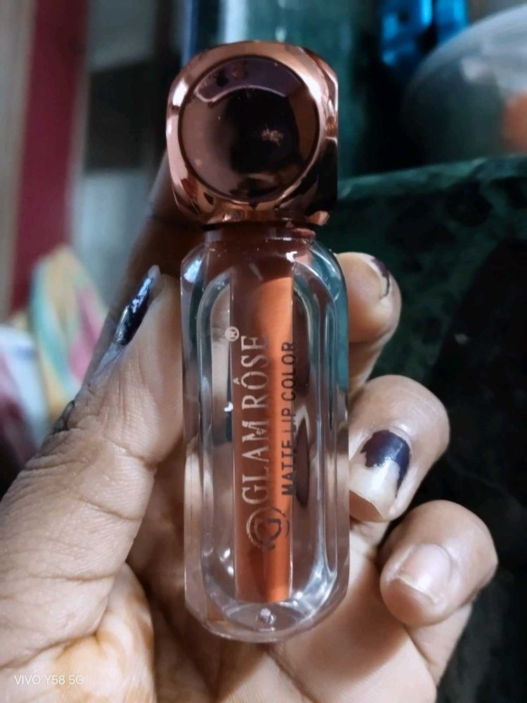 Glam Lipstick In Shade Brown Suits Every Indian