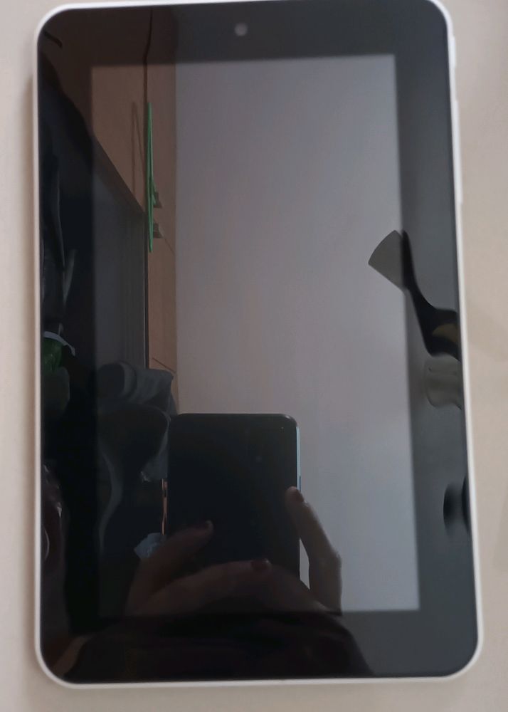 HCL ME U2 Tab