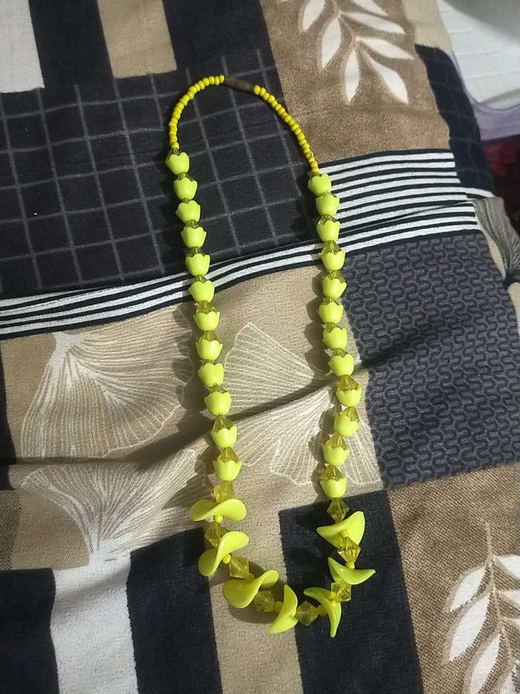 Yellow Tulip Beaded Necklace