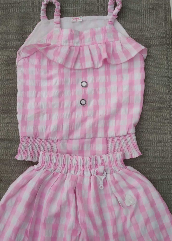 Cute Girls&#39; Pink Checkered Outfit