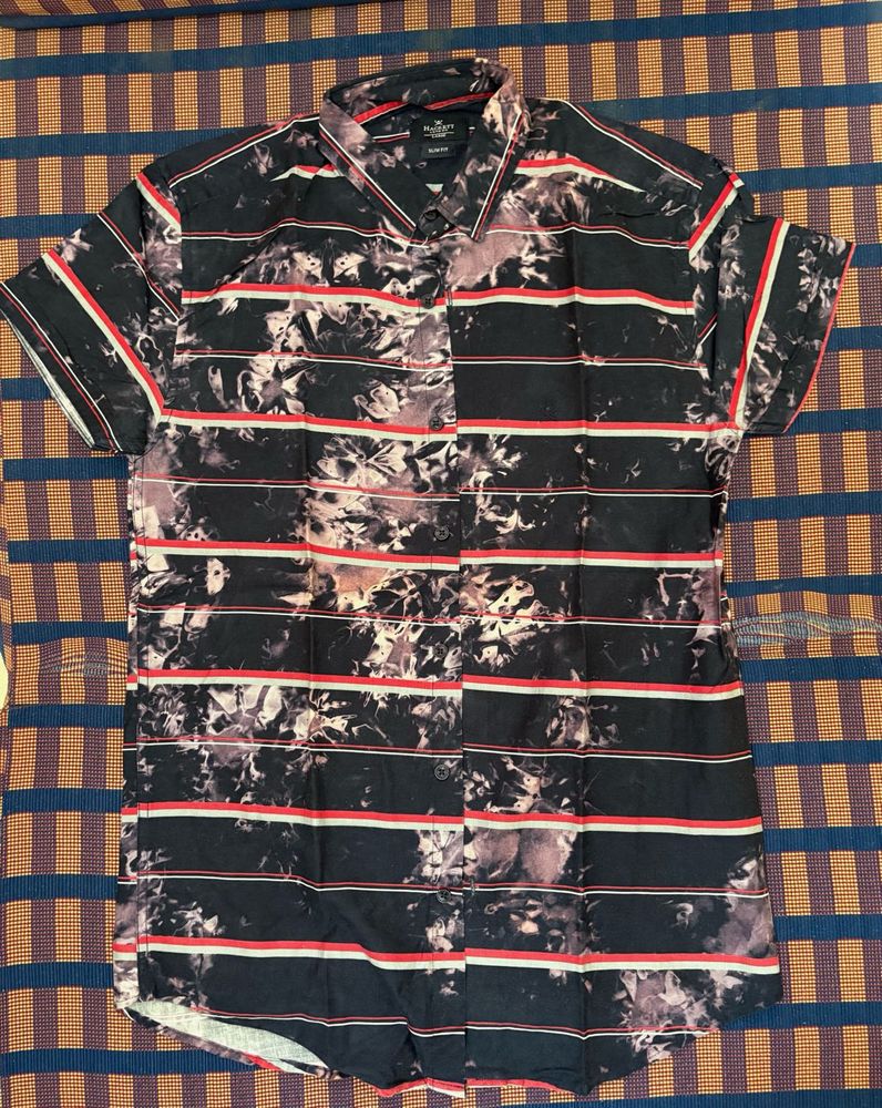 Abstract Striped Short Sleeve Shirt
