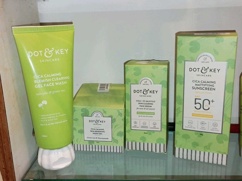Dot &amp; Key Skincare Set