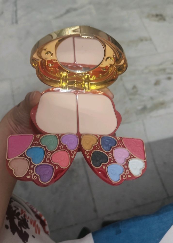 Ads Mini Makeup Kit