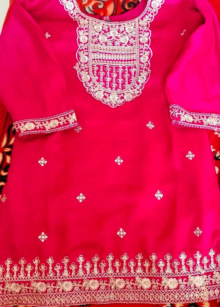 Elegant Pink Embroidered Kurta pajama set