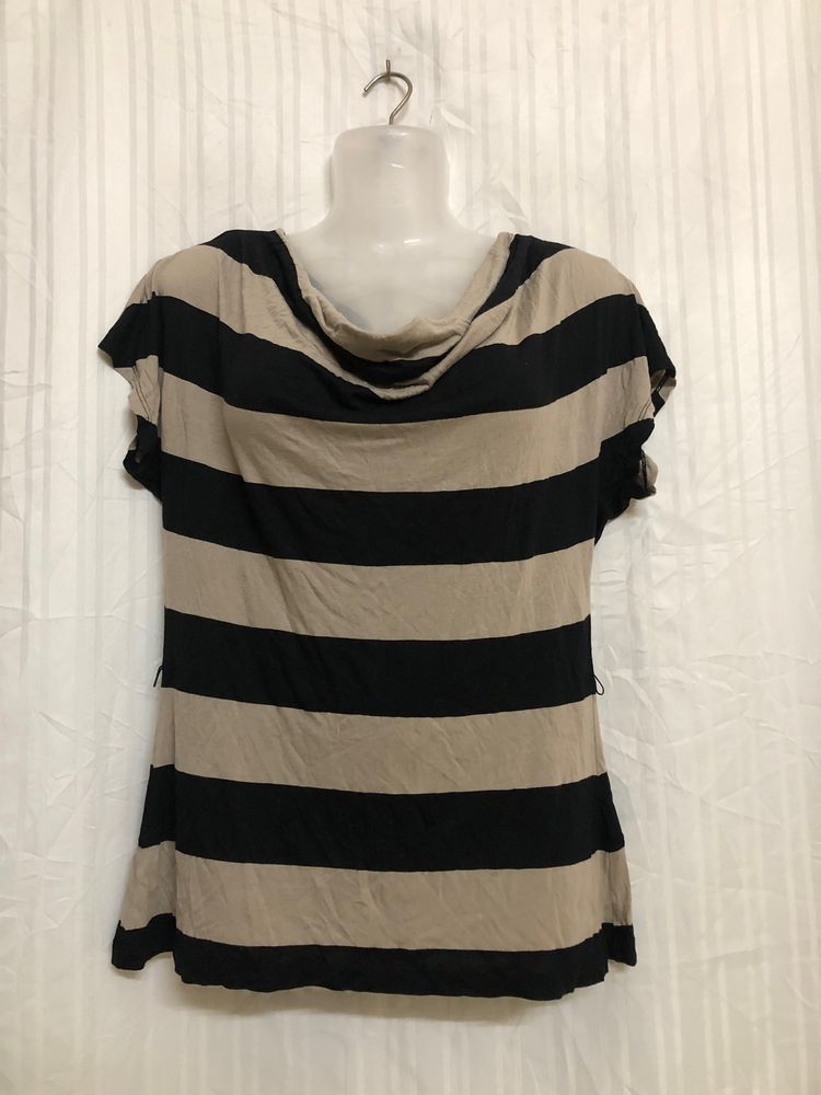 H&amp;M Short Sleeve Top