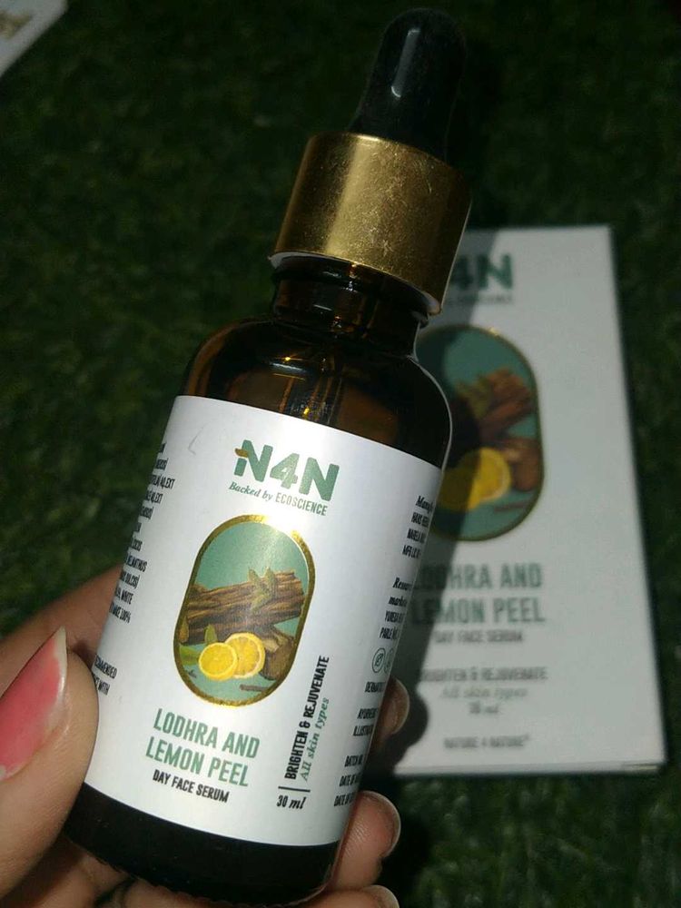 Saffron And Chandan Day Face Serum