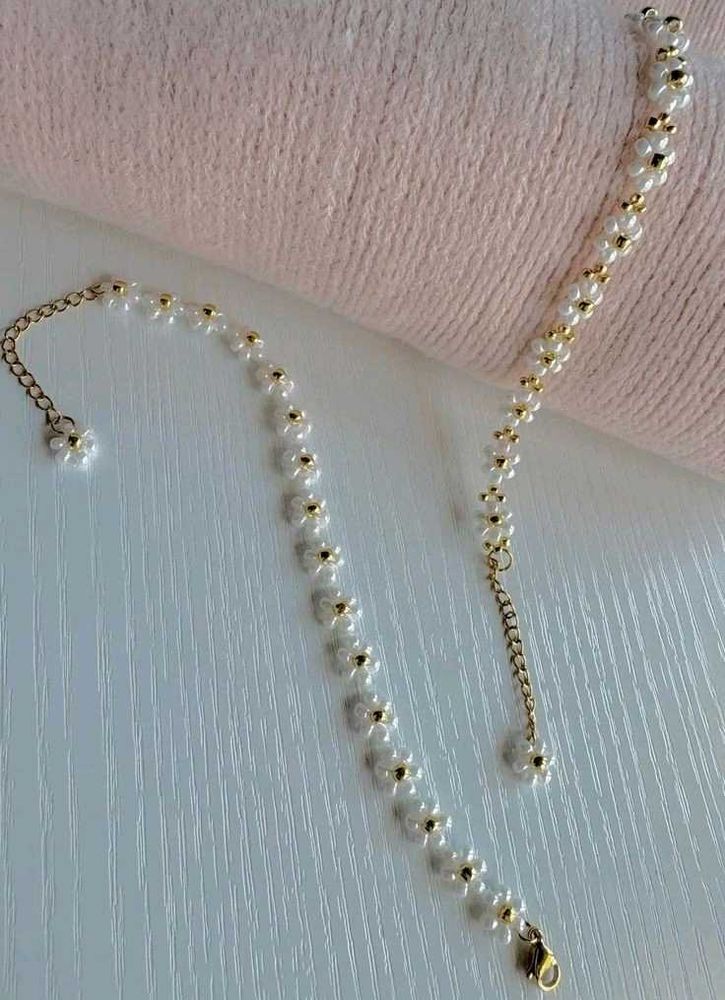 Daisy Chain Necklace