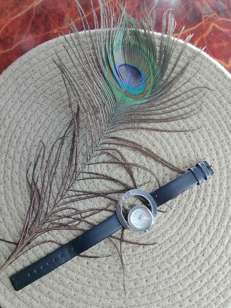 Canon Watch