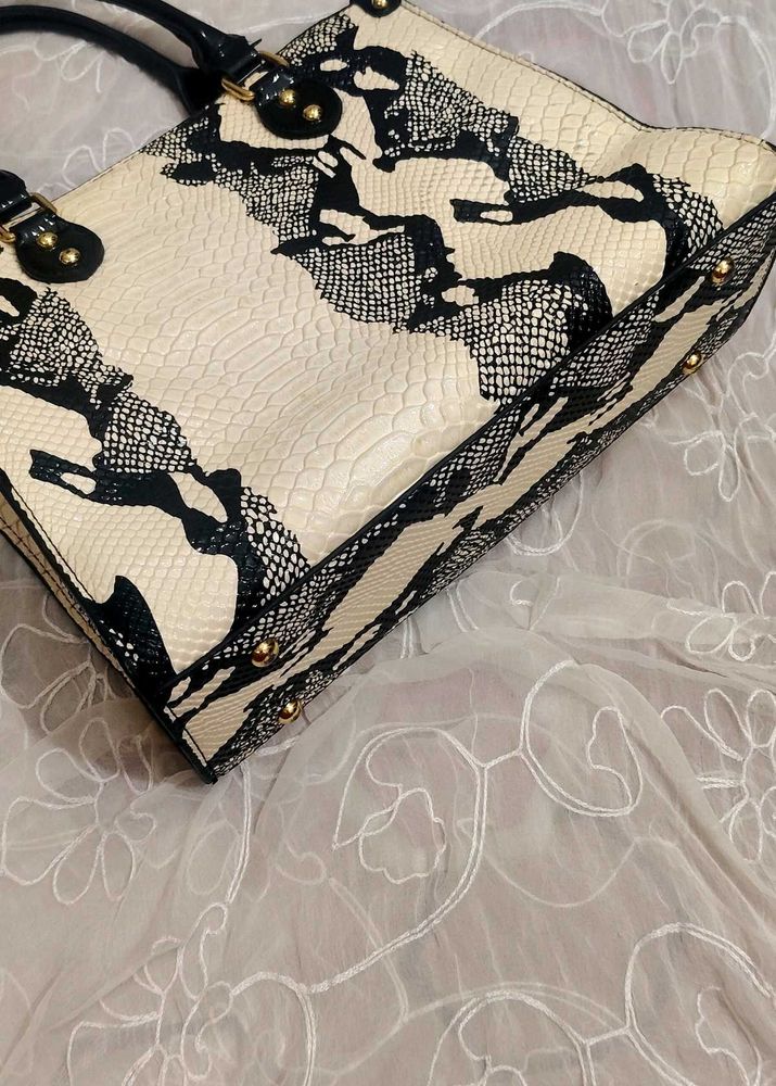 Chic Animal Print Handbag