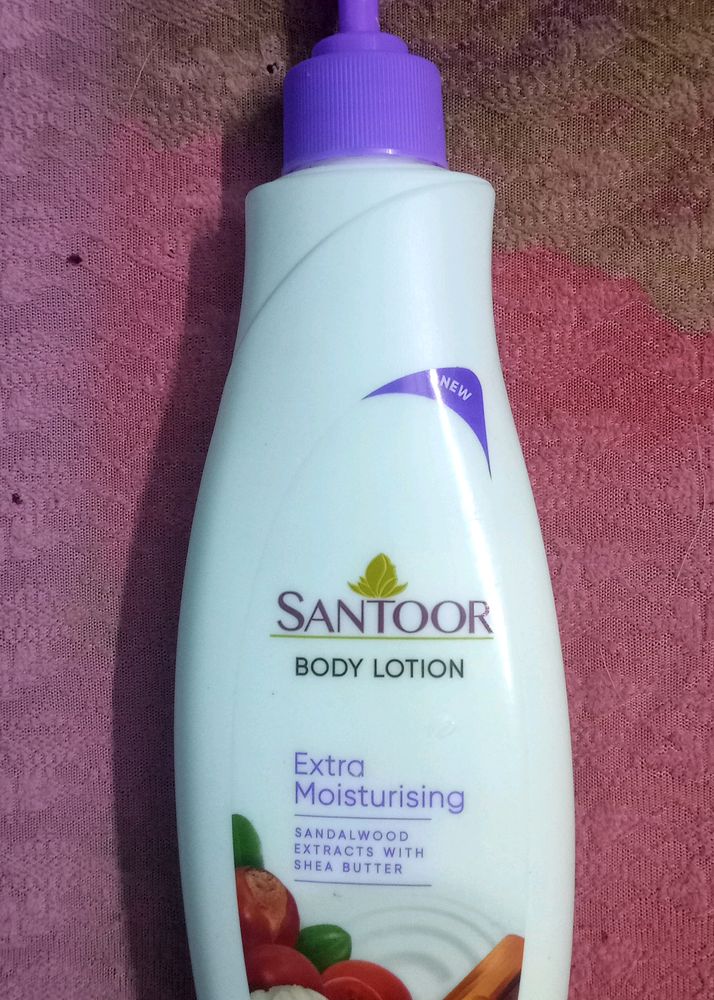 Santoor Body Lotion.