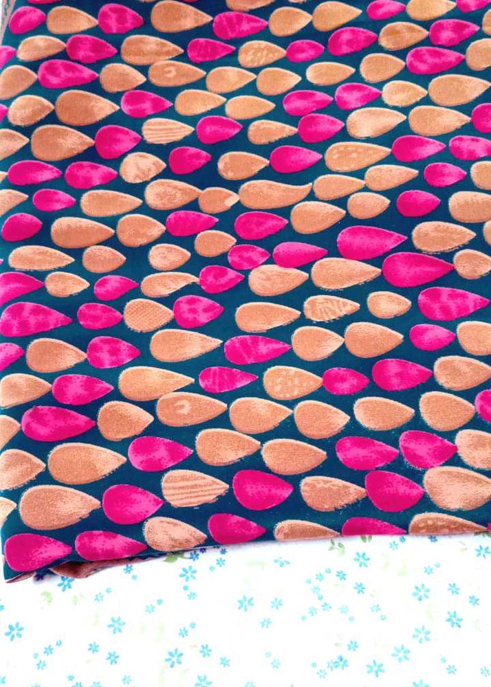 Teardrop Pattern Fabric Silk .Saree