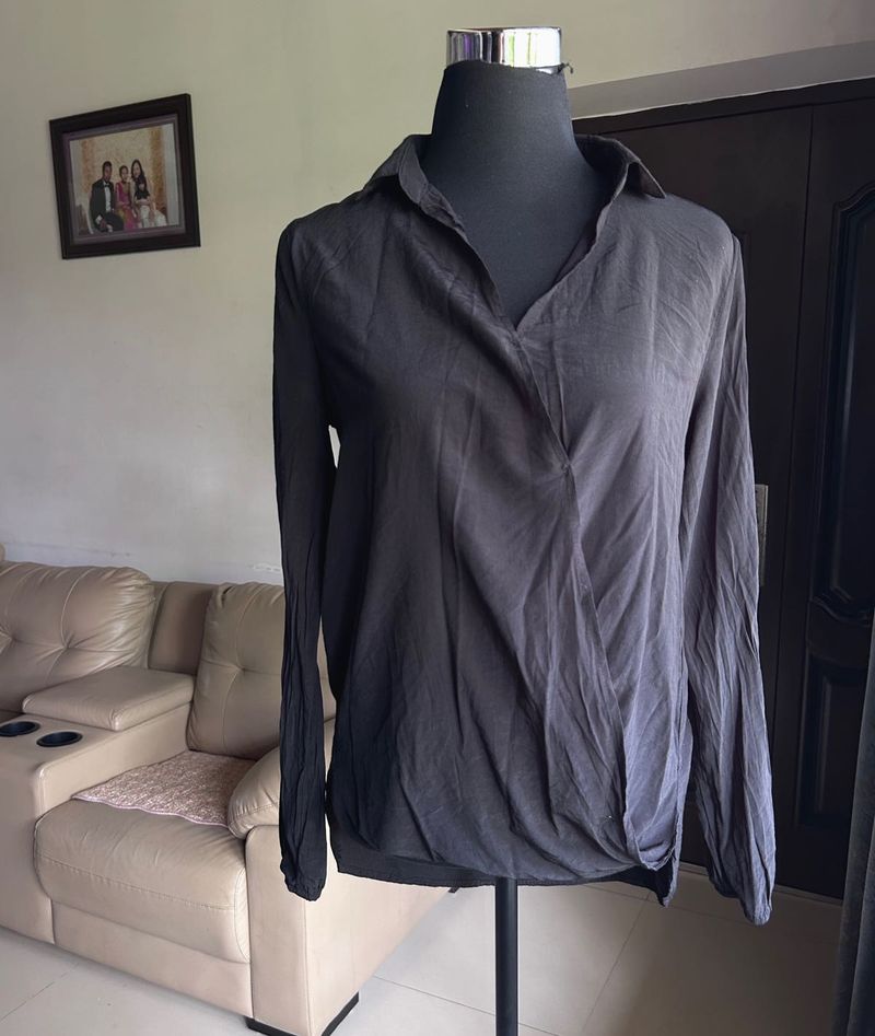 Pull &amp; Bear Black V-Neck Top