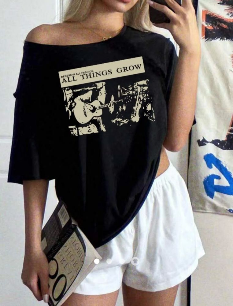 Graphic Print T-Shirt (Oversized)