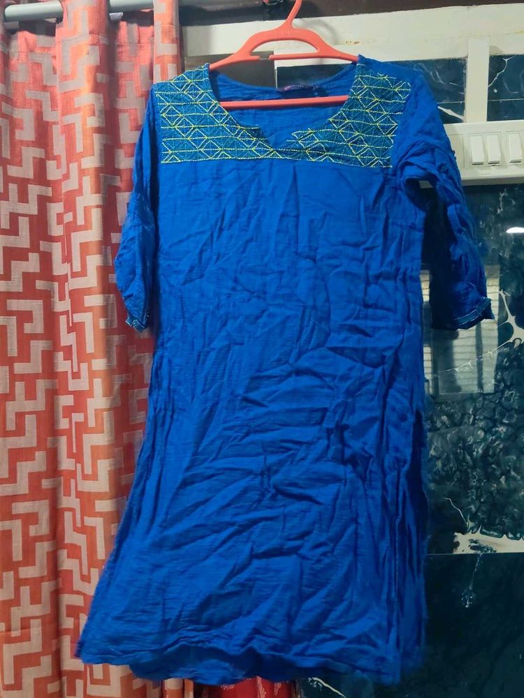Blue Embroidered Kurta