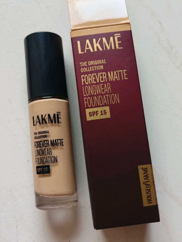 Lakme Forever Matte Foundation