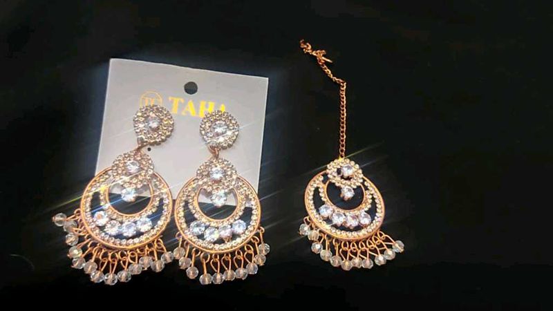 Earrings with Mang Tika