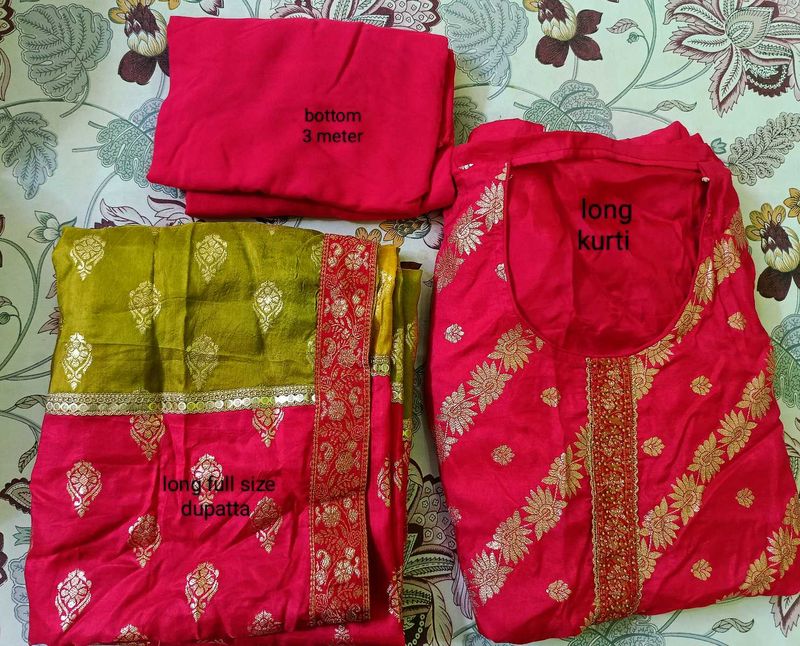 ❤️Beautiful Unstitched Festive Suit Set❤️